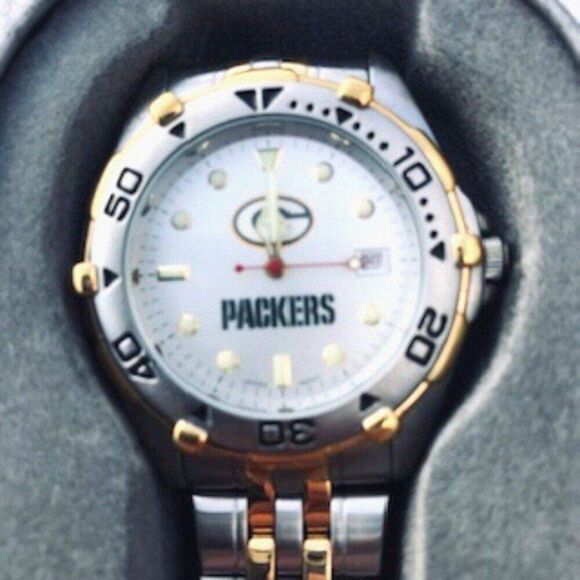 Wrist Watch . Green Bay Packers . NFL Two-Tone Competitor Series Sports Watch - Picture 2 of 3